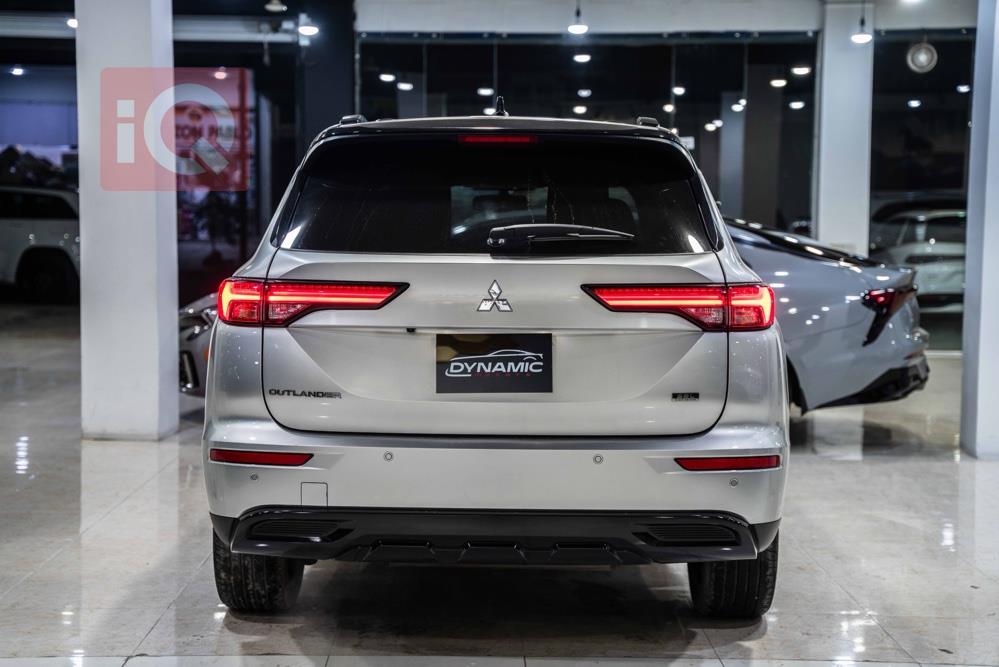 ميتسوبيشي اوتلاندر